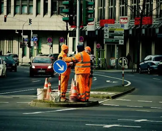 Zmiany w kursowaniu autobusów przy Zalewie Zemborzyckim i korekty rozkładów