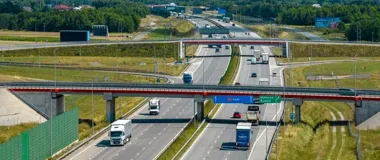 W trasie przy 40 stopniach łatwo o błąd – GDDKiA przypomina, jak jechać bezpiecznie