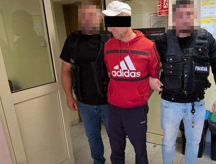 Jechał całą szerokością jezdni. Miał prawie 2 promile i cztery zakazy