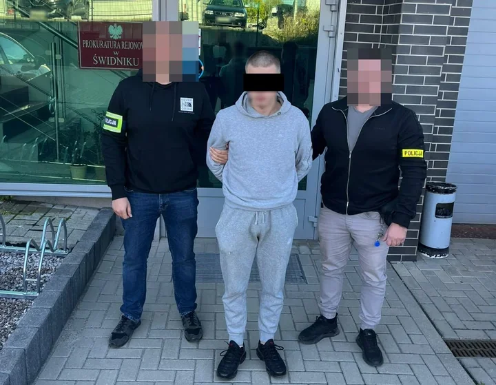 19-latek zatrzymany w sprawie oszustwa na seniorze. Stracił 100 tys. zł