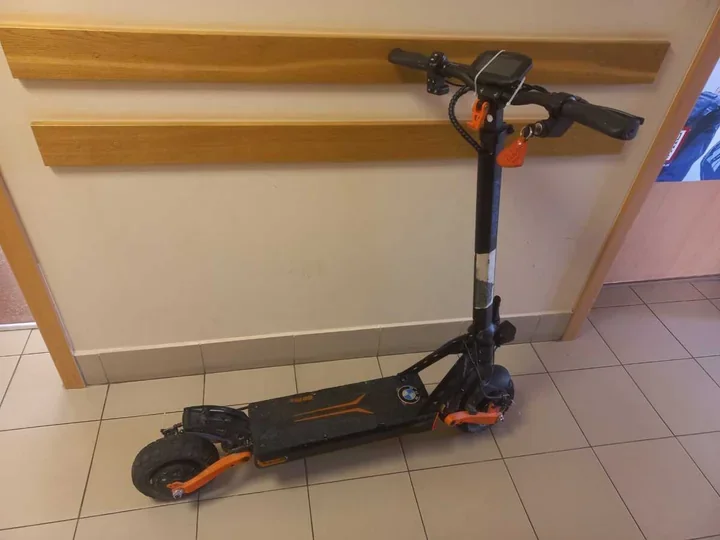 Czterech zatrzymanych po napadzie na 15-latka. Chodziło o hulajnogę