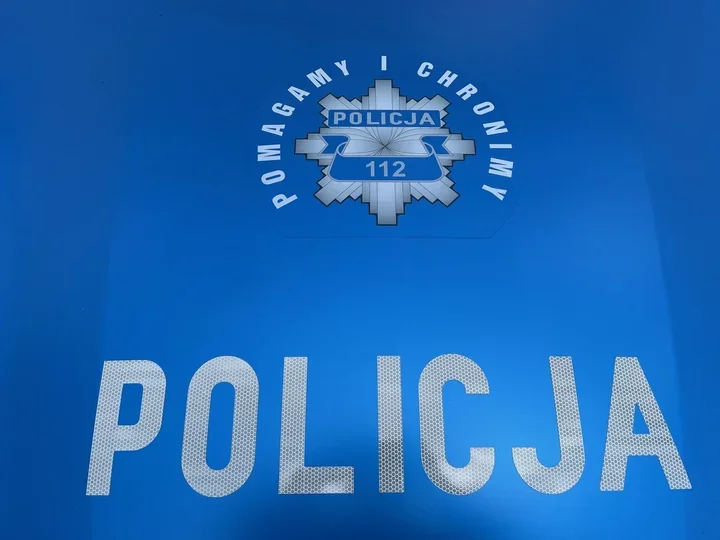 Prawie czołowe zderzenie na Romera. Policjant po służbie zatrzymał kierowcę