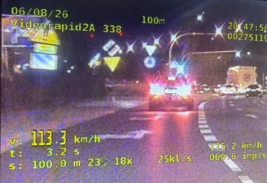 Trzy tygodnie za kierownicą i już bez prawa jazdy. 19-latek zebrał 23 punkty