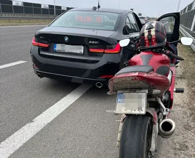 142 km/h na ekspresówce i bez uprawnień - motocykl odjechał na lawecie
