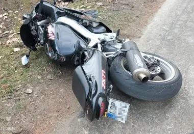 Pościg w Chmielniku-Kolonii - motocyklista bez uprawnień zatrzymany