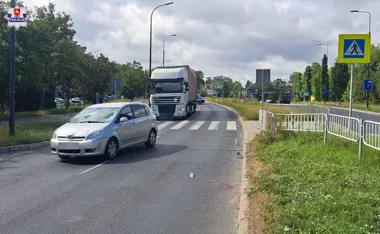 Kierowca Toyoty nie ustąpił na pasach - pieszy w ciężkim stanie