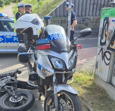 Skuterem uciekał przed policją - pościg zakończył się na Pawiej