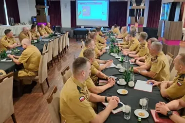 W Janowie Lubelskim szkolili dowódców PSP - fotowoltaika i łączność pod lupą