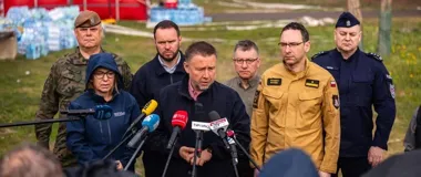 Pożar w powiecie biłgorajskim pod kontrolą. Strażacy czekają na trudne godziny